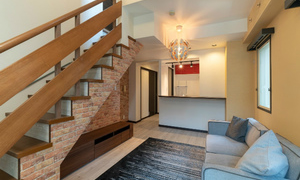 不思議な鏡を開けると・・・そこには・・・